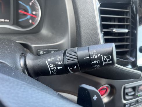 Used 2021 Honda Pilot EX image 25