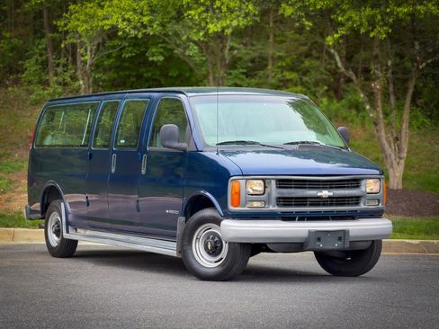 Used 2001 Chevrolet Express 3500 Extended Passenger w/ Preferred Equipment Group RWD image 6