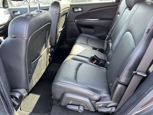 Used 2019 Dodge Journey GT w/ Driver Convenience Group image 13