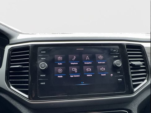 Used 2023 Volkswagen Atlas Cross Sport SE w/ Panoramic Sunroof Package FWD image 48
