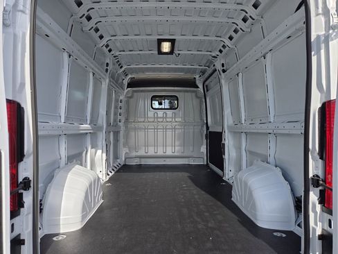 New 2026 RAM ProMaster 2500 w/ Convenience Group FWD image 11