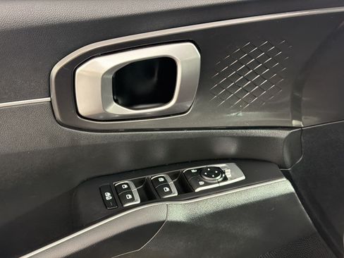 Used 2021 Kia Sorento S w/ Panoramic Sunroof Package AWD/4WD image 25
