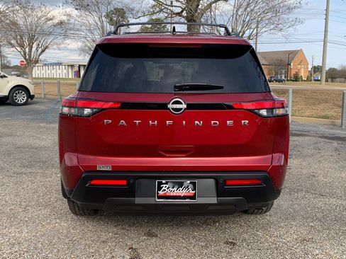 New 2026 Nissan Pathfinder SV image 4