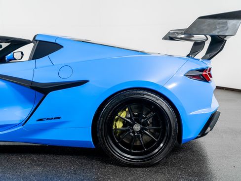 Used 2023 Chevrolet Corvette Z06 image 17