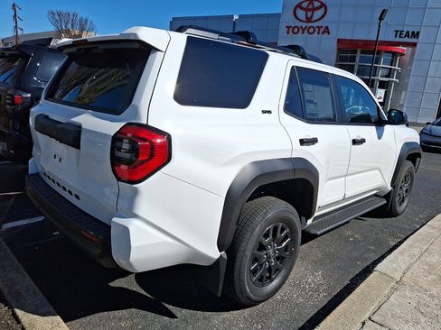 New 2026 Toyota 4Runner SR5 image 4