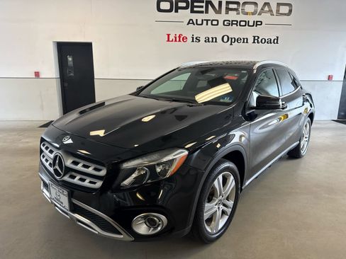 Used 2018 Mercedes-Benz GLA 250 4MATIC image 2