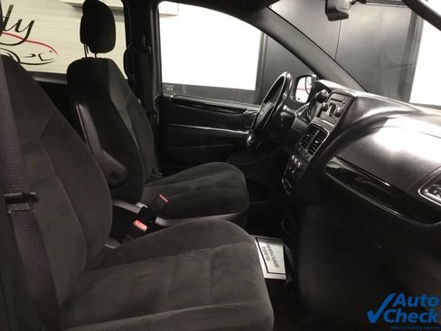 Used 2015 Dodge Grand Caravan SE FWD image 34