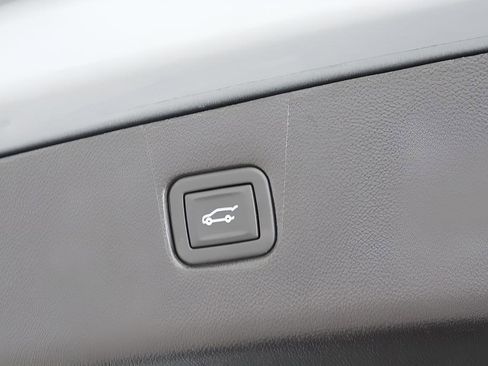 Used 2024 Chevrolet Blazer LT w/ Convenience Package AWD/4WD image 30