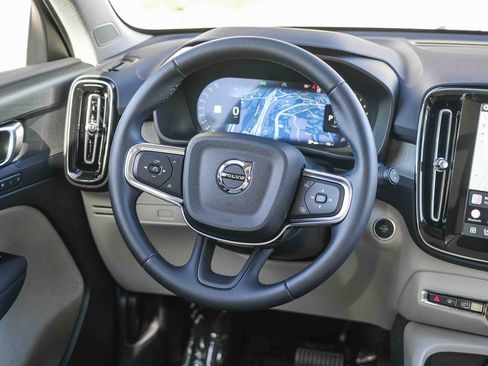 Used 2026 Volvo XC40 B5 Plus AWD/4WD image 16