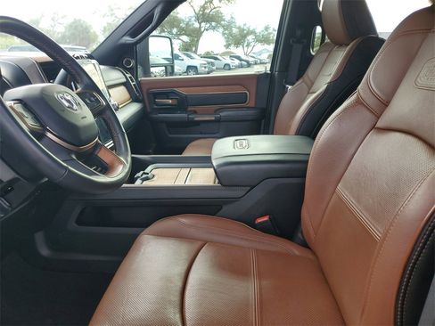 Used 2024 RAM 2500 Limited image 23