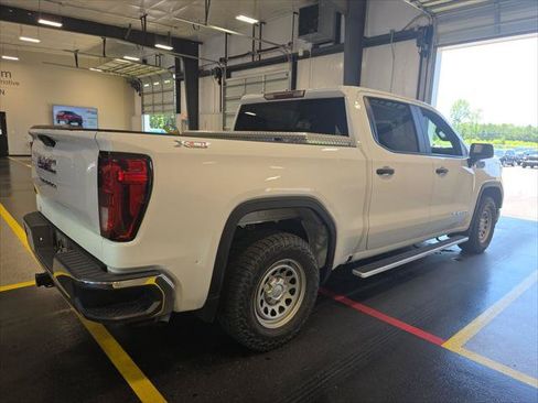Used 2021 GMC Sierra 1500 4x4 Crew Cab w/ Sierra Value Package image 6