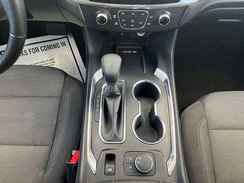 Used 2023 Chevrolet Traverse LT image 40