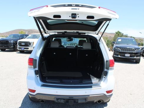 Used 2018 Jeep Grand Cherokee Limited AWD/4WD image 11