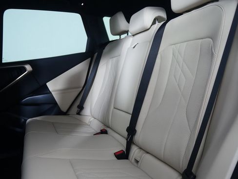 Used 2025 BMW X3 xDrive30i w/ Premium Package image 14