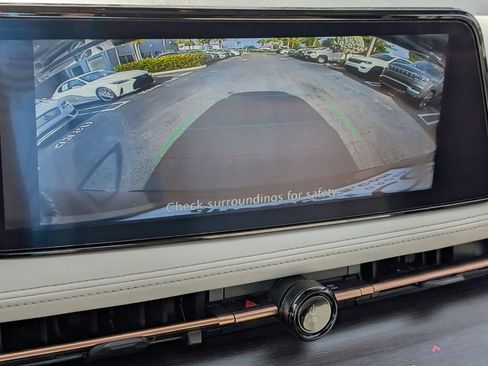 Used 2023 Nissan Ariya AWD image 22
