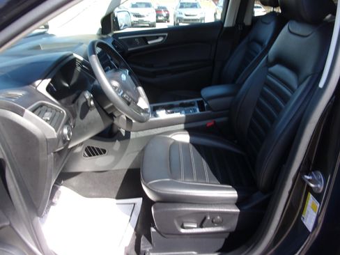 Used 2024 Ford Edge SEL image 12