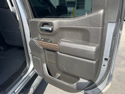 Used 2019 Chevrolet Silverado 1500 LT Trail Boss AWD/4WD image 9