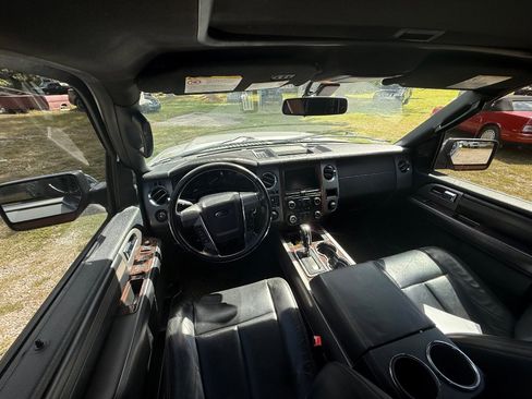 Used 2015 Ford Expedition EL Platinum image 5