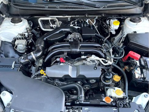 Used 2018 Subaru Outback 2.5i Limited AWD/4WD image 8