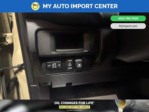 Used 2017 Toyota Tacoma TRD Off-Road w/ Tow Package image 14