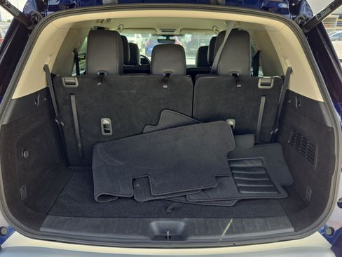 Used 2025 Nissan Pathfinder SL FWD image 29