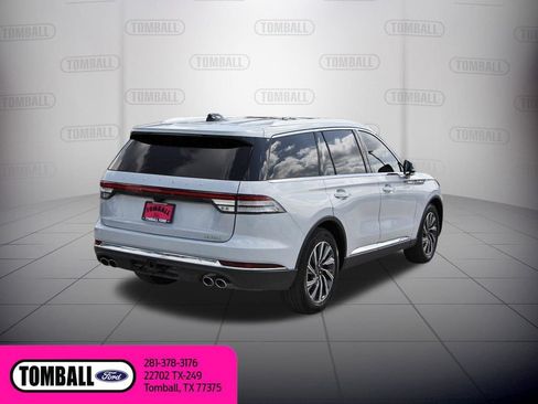 Used 2025 Lincoln Aviator 2WD image 7
