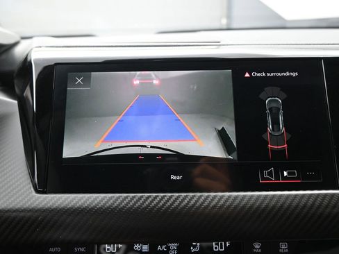 Used 2022 Audi e-tron GT Premium Plus w/ Performance Package image 9