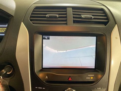 Used 2014 Ford Explorer XLT w/ Equipment Group 202A image 42