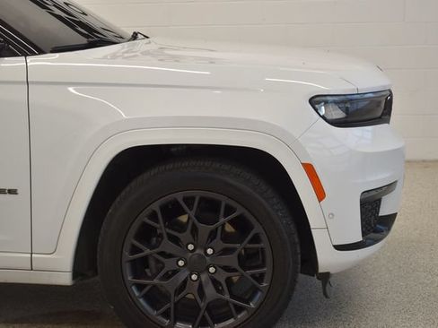 Used 2024 Jeep Grand Cherokee L Summit AWD/4WD image 13