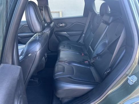 Used 2020 Jeep Cherokee Limited image 10