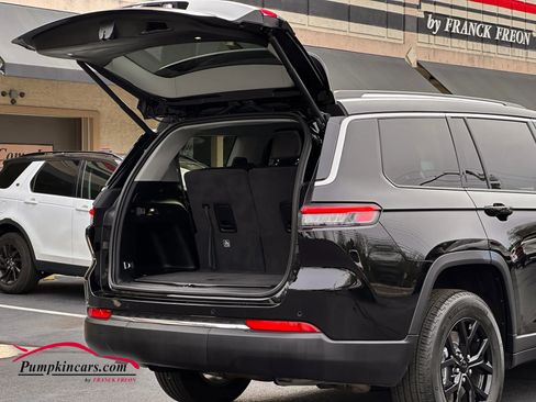 Used 2022 Jeep Grand Cherokee L Limited image 15
