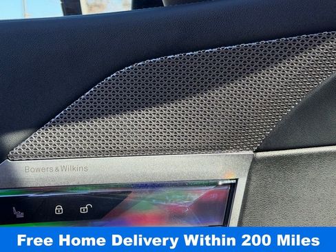 Used 2025 BMW 740i xDrive image 29