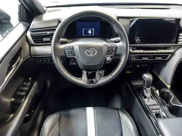 Used 2025 Toyota Camry SE FWD image 16
