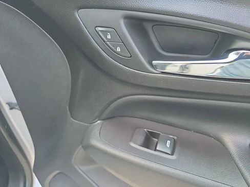 Used 2020 Chevrolet Equinox Premier AWD/4WD image 20