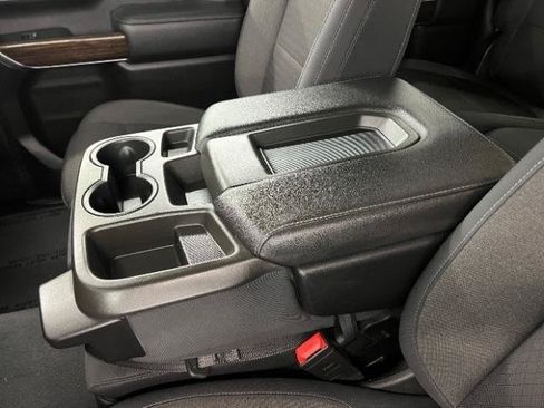 Used 2019 GMC Sierra 1500 SLE w/ SLE Value Package AWD/4WD image 29