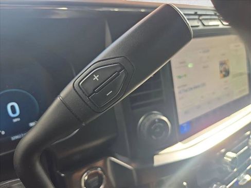 Used 2023 Ford F250 Lariat w/ Lariat Ultimate Package AWD/4WD image 11