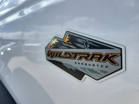 Certified 2024 Ford Bronco Wildtrak AWD/4WD image 10