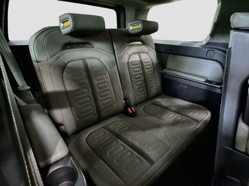 Used 2023 Rivian R1S Adventure AWD/4WD image 32