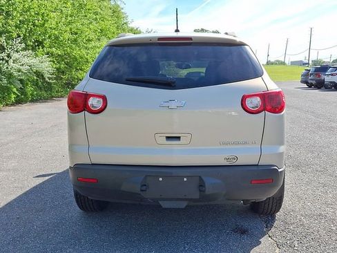 Used 2011 Chevrolet Traverse LT w/ Personal Connectivity Package FWD image 5