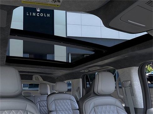 New 2026 Lincoln Navigator Black Label AWD/4WD image 22