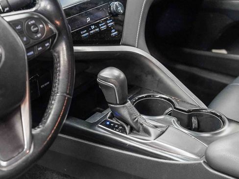 Used 2019 Toyota Camry SE w/ Protection Package (Q2) FWD image 23