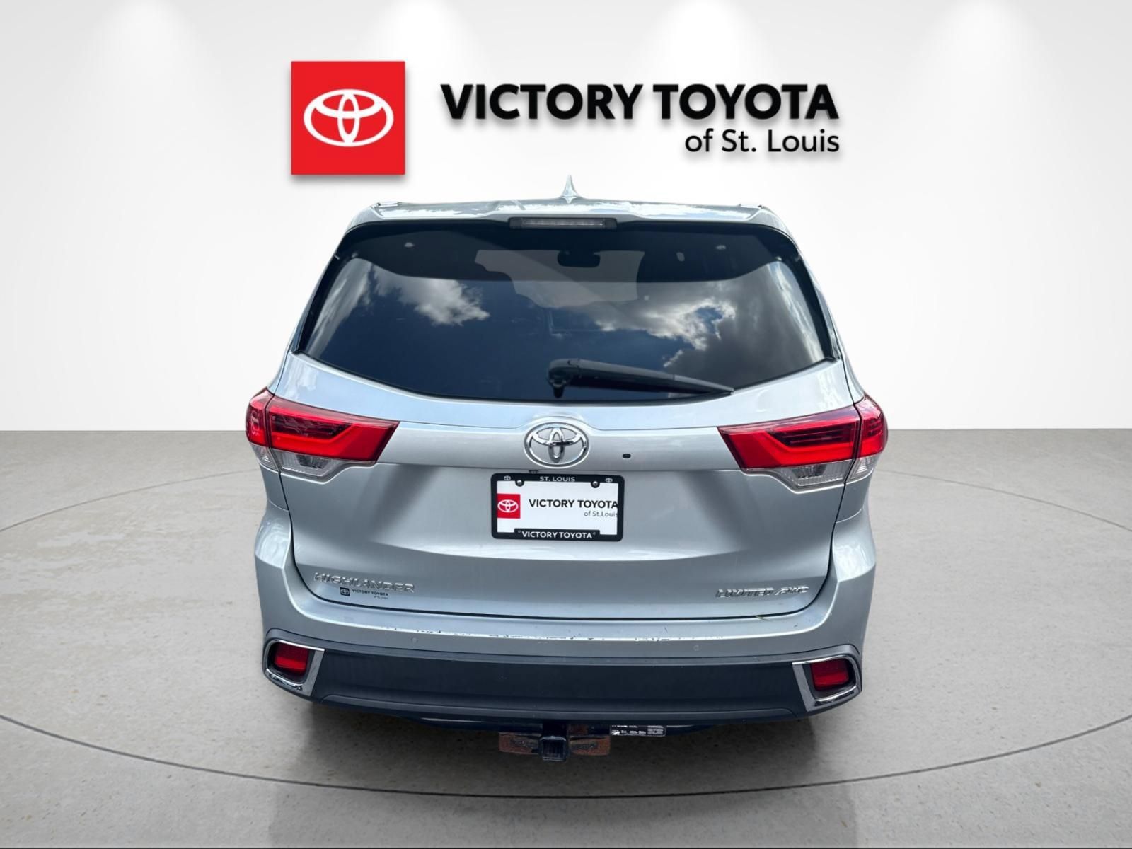 Used 2018 Toyota Highlander Limited AWD/4WD image 4