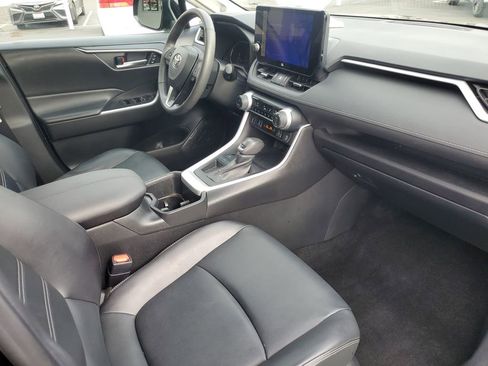 Used 2024 Toyota RAV4 XLE Premium image 34