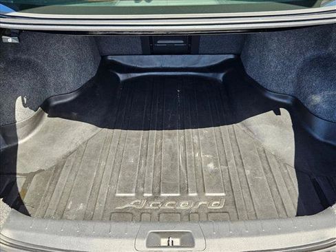 Used 2010 Honda Accord EX-L image 6