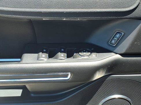 Used 2018 Ford Expedition XLT w/ Equipment Group 201A AWD/4WD image 19