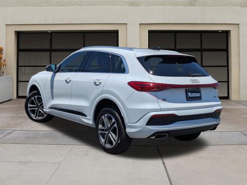New 2025 Audi Q5 Premium image 3