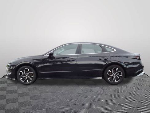 Used 2025 Hyundai Sonata SEL FWD image 2