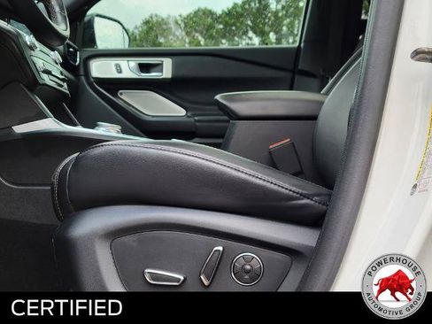 Certified 2020 Ford Explorer Platinum w/ Premium Technology Package AWD/4WD image 25
