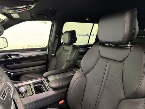 New 2026 Jeep Grand Wagoneer 4WD w/ HD Trailer Tow Package image 24