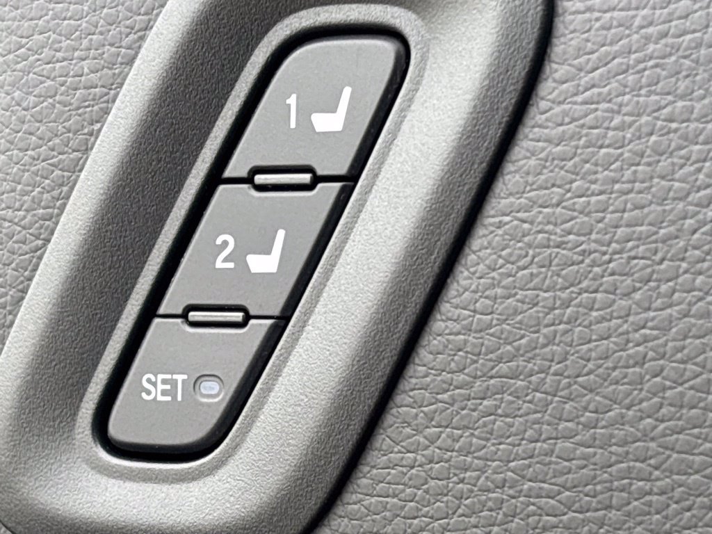 Used 2025 Honda Pilot EX-L image 29